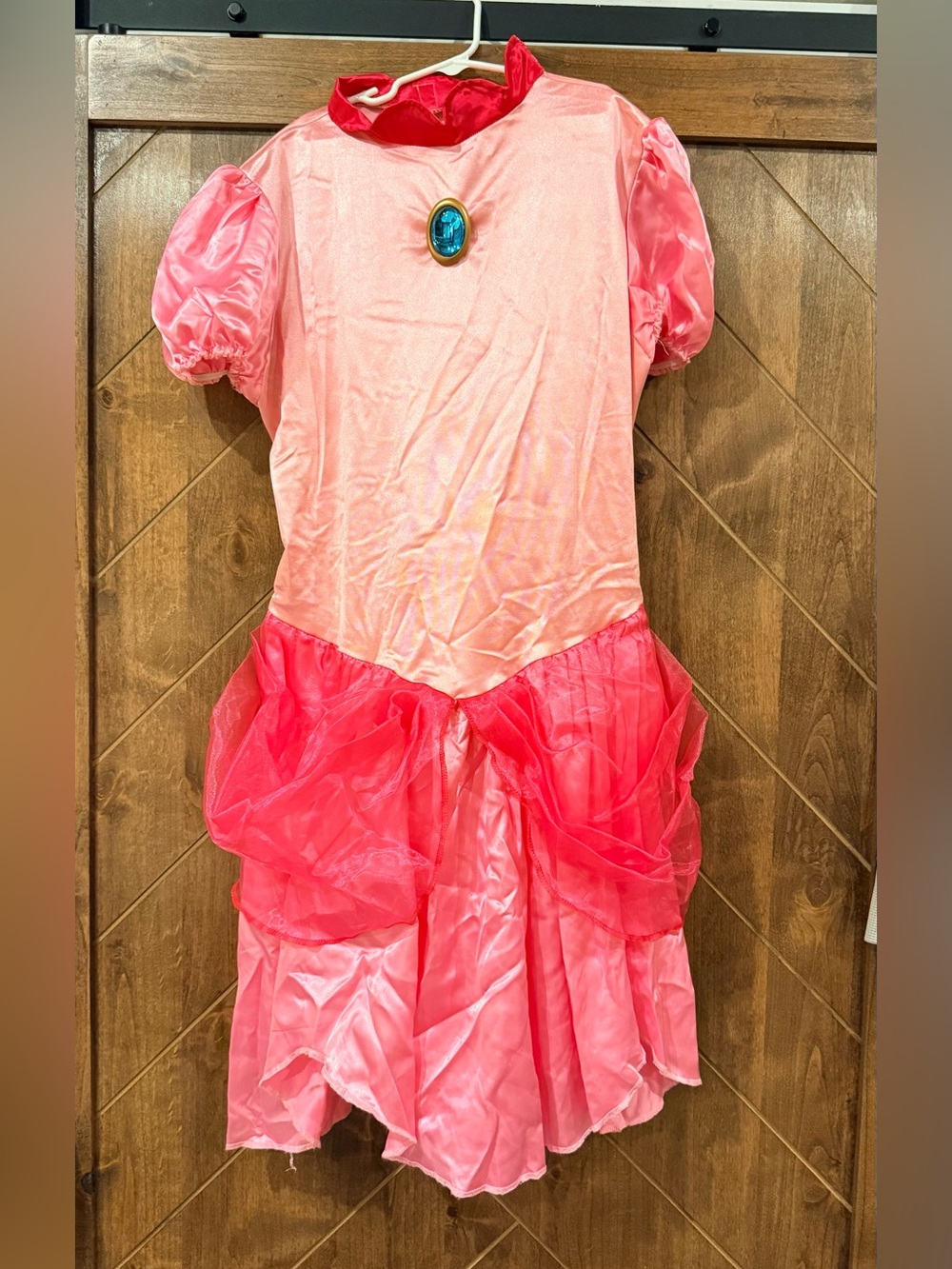 Women’s Princess Peach Costume (Super Mario) with Accessories
